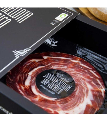 100% Iberische Bellota ham gesneden met mes